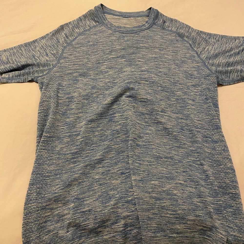 Lululemon Metal Vent Short Sleeved Shirt